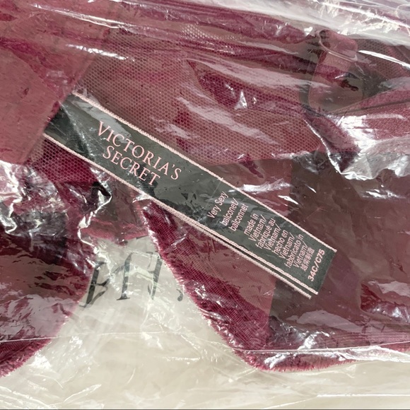 Victoria’s Secret Very Sexy Velvet Long Li… - Picture 5 of 5